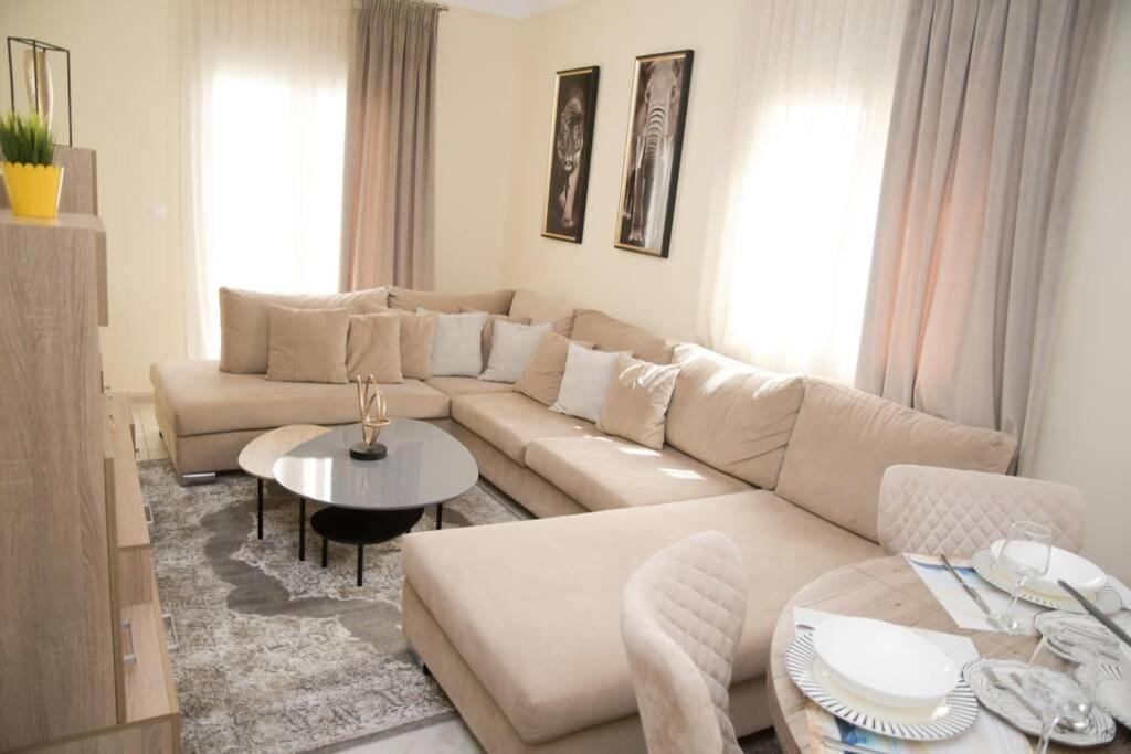 Apartament Strata Deluxe Apt. *